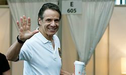 NEW YORK, NY - MARCH 27: New York Gov Andrew Cuomo waves after giving a daily coronavirus press conference at the Jacob K. Javits Convention Center, which is being turned into a hospital to help fight coronavirus cases on March 27, 2020 in New York City. Cuomo will be requesting authorization for four additional hospital sites amid COVID-19 coronavirus outbreak.   Eduardo Munoz Alvarez/Getty Images/AFP
== FOR NEWSPAPERS, INTERNET, TELCOS & TELEVISION USE ONLY ==
