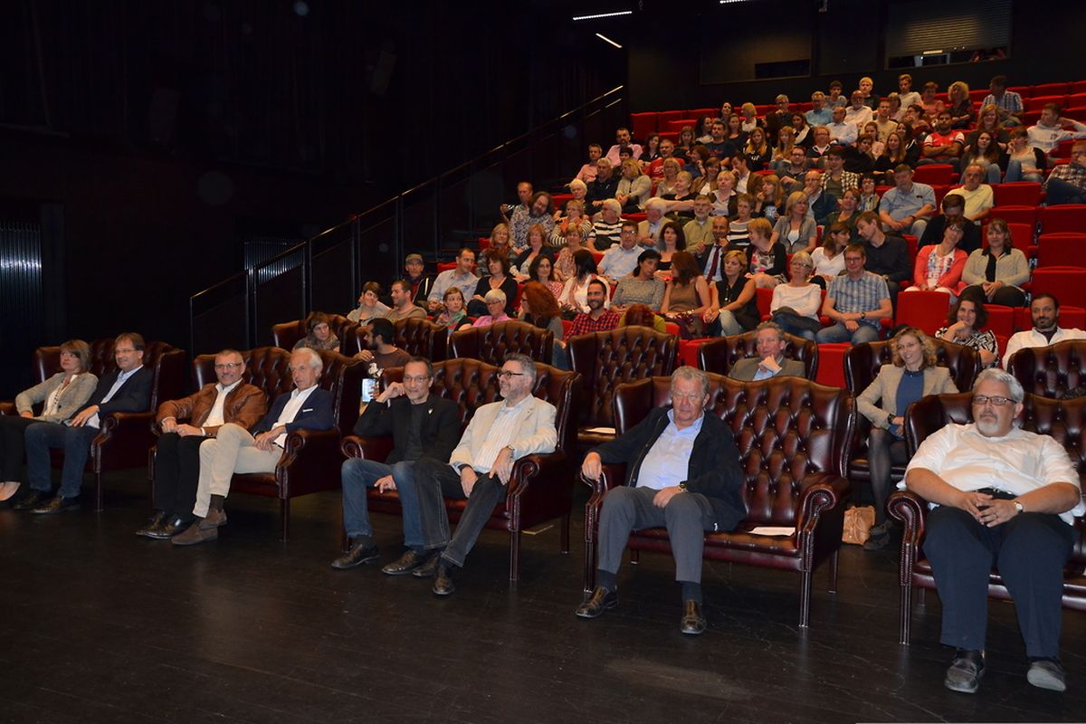 Bequeme Sessel erwarten die Zuschauer im neuen Kino.