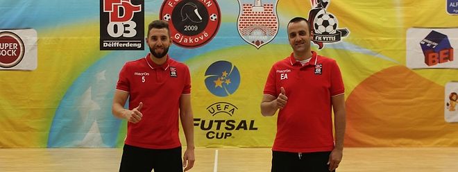 Da esq. para a dta., o capitão de equipa David Chalmandrier e o treinador Élio Almeida mostram-se confiantes na qualificação do FC Differdange 