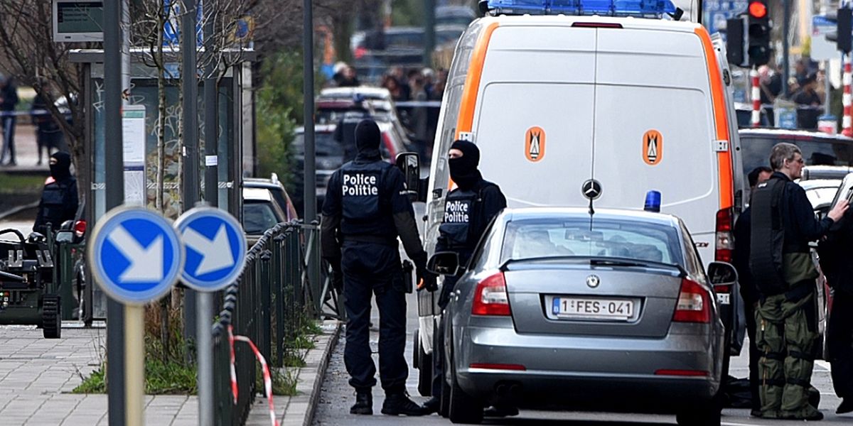 In Schaerbeek durchsuchte die belgische Polizei ein Haus.