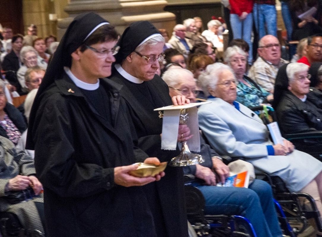 Messe für die Werke der Kongregation der Heiligen Elisabeth und der Schwestern der Heiligen Elisabeth.