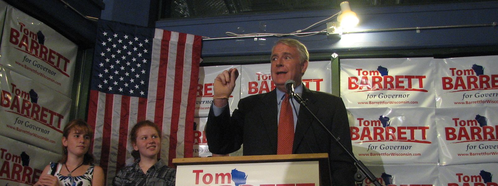 Tom Barrett auf einer Wahlkampfveranstaltung für seine Kandidatur zum Gouverneur von Wisconsin im Jahr 2010.