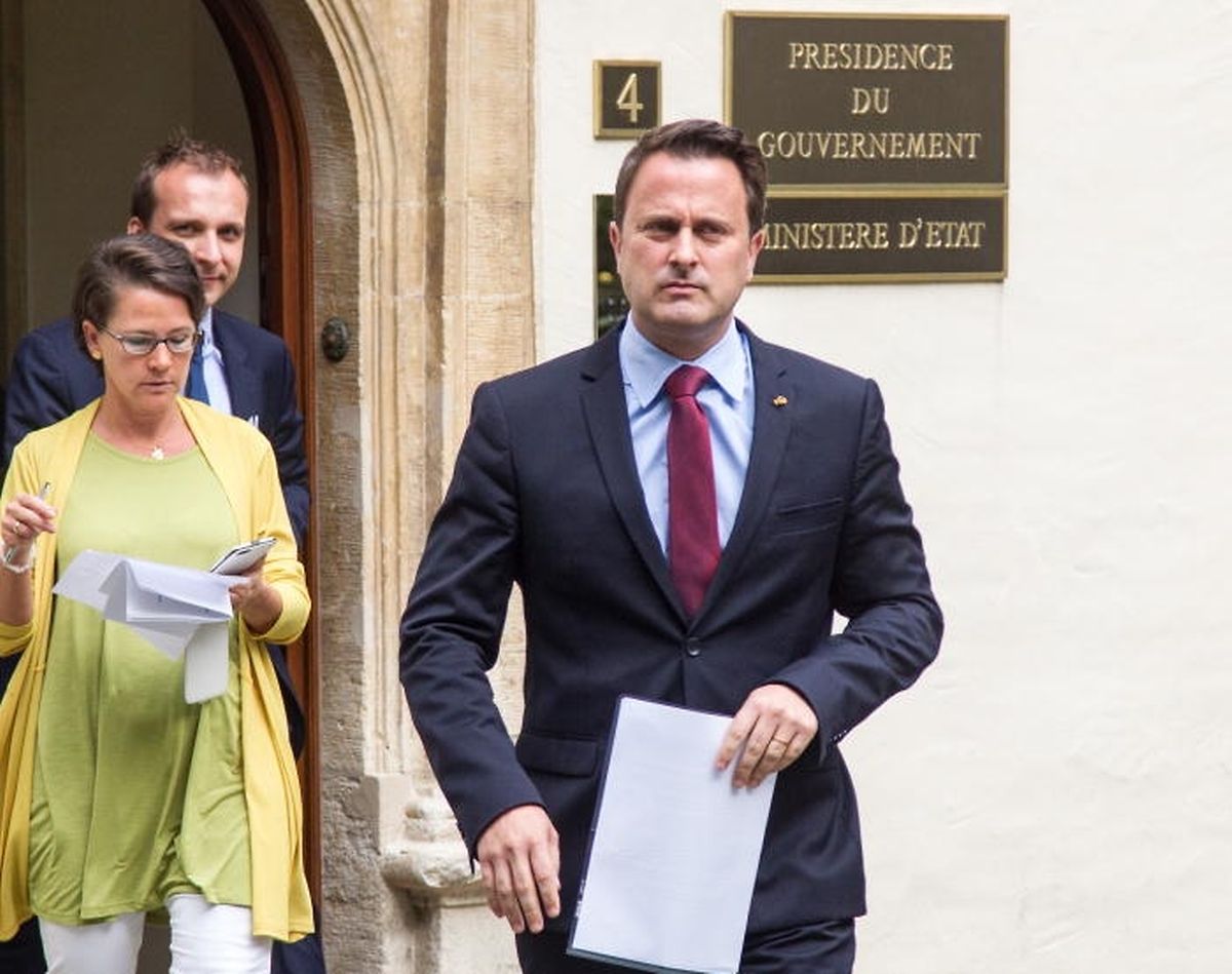 Premier Xavier Bettel setze nach der Sitzung des Ministerrats eine ernste Miene auf. 