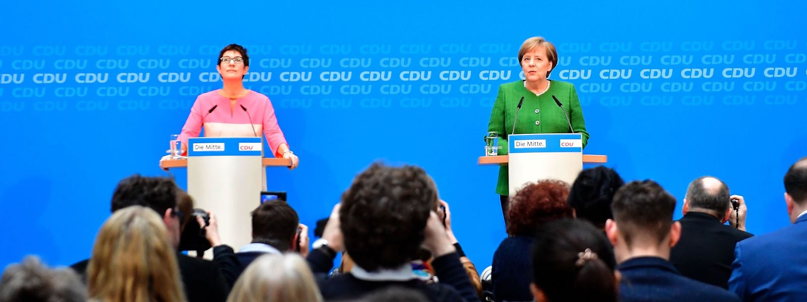 Loyalität zählt: Bundeskanzlerin Angela Merkel und die künftige CDU-Generalsekretärin Annegret Kramp-Karrenbauer