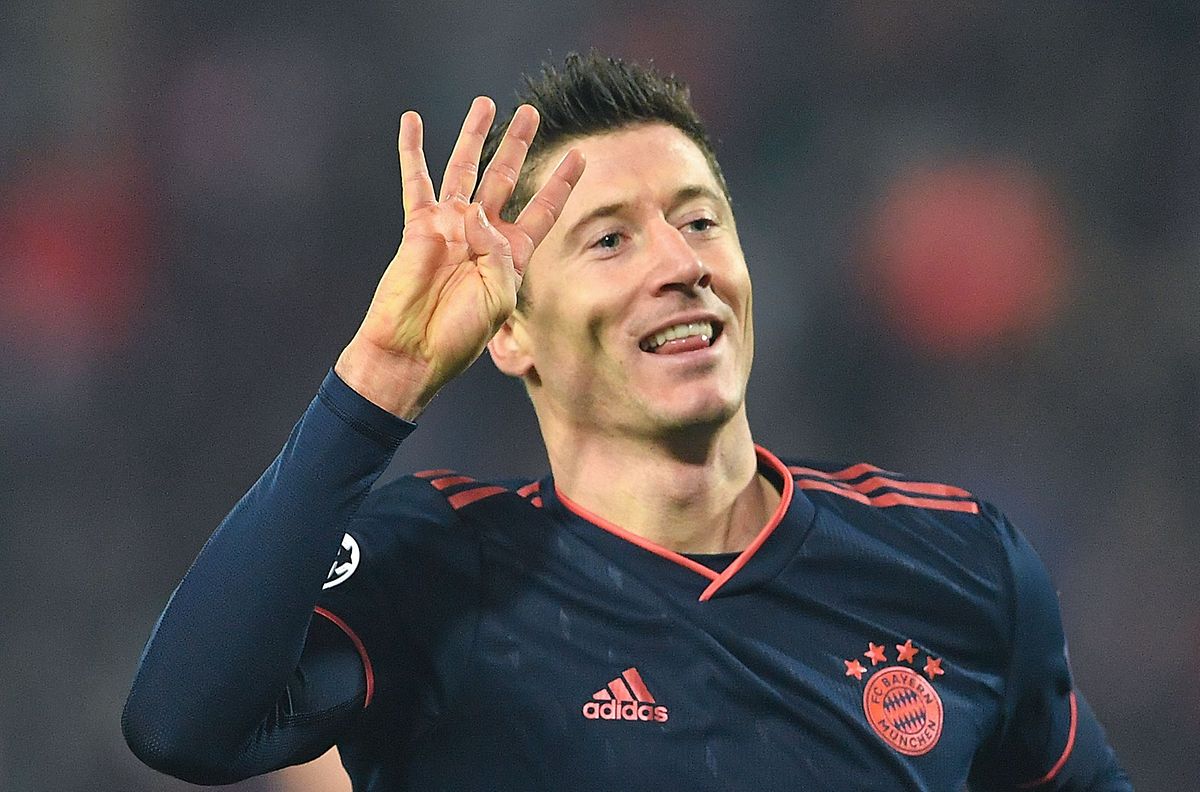 Robert Lewandowski erzielt den schnellsten Viererpack der Champions-League-Geschichte.