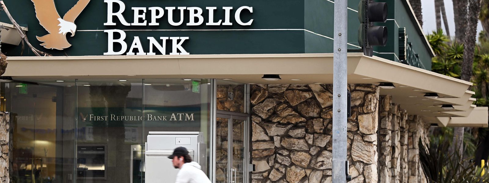 Die First Republic Bank ist nach dem Kollaps von Silicon Valley Bank und Signature Bank ins Trudeln geraten.