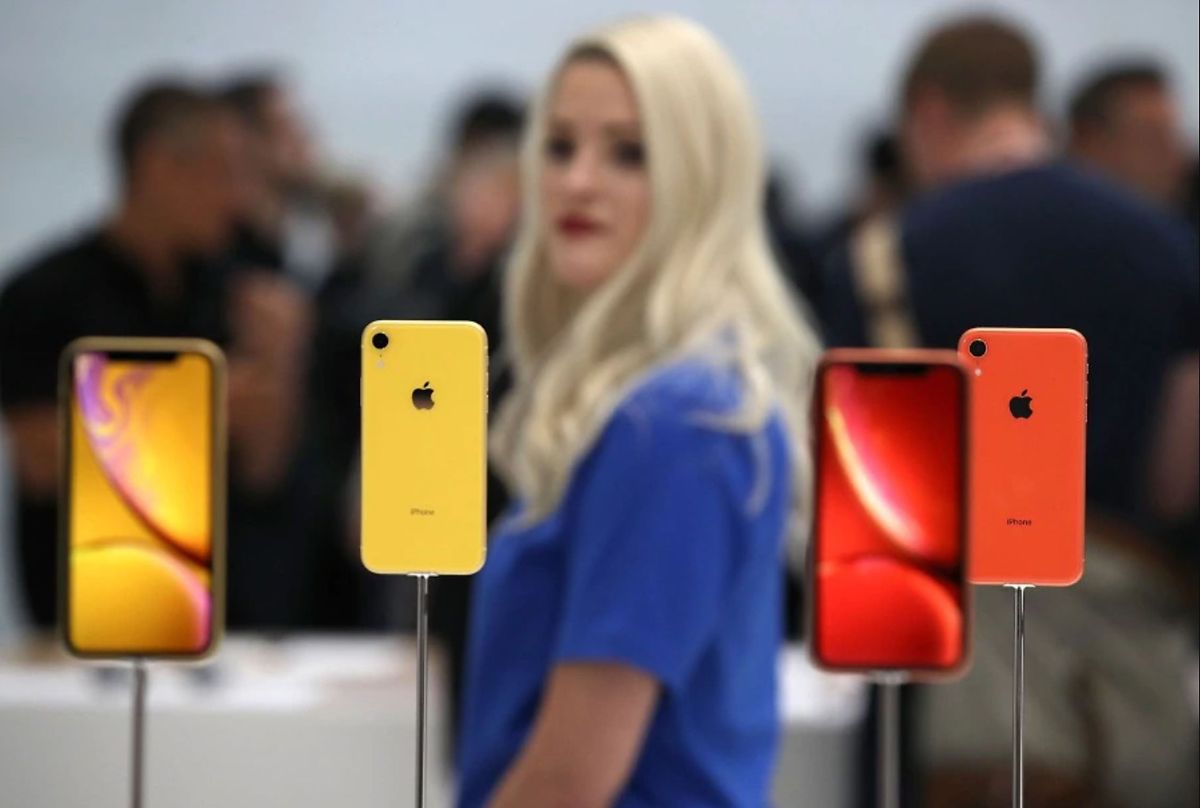 The new Apple iPhone XR is displayed during an Apple special event Photo: AFP