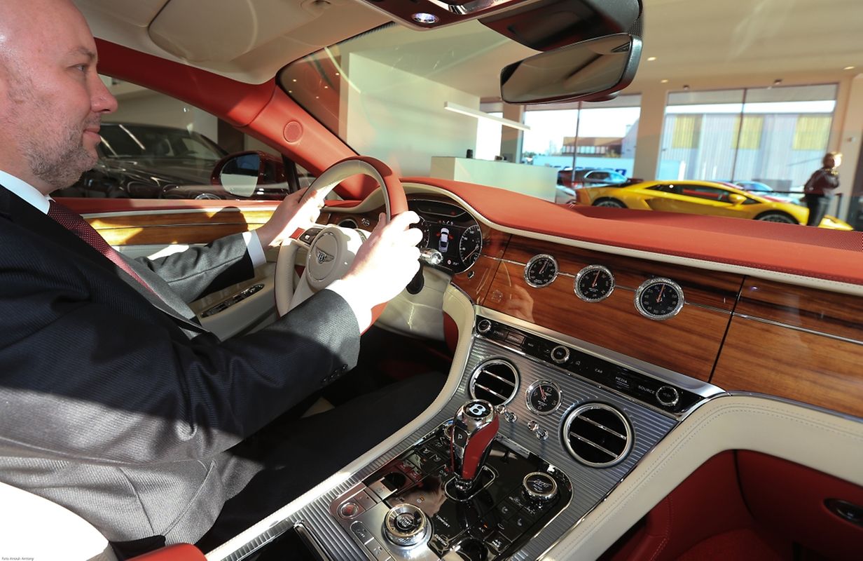 Edel: Dieses Modell hat Zierleisten aus Holz.