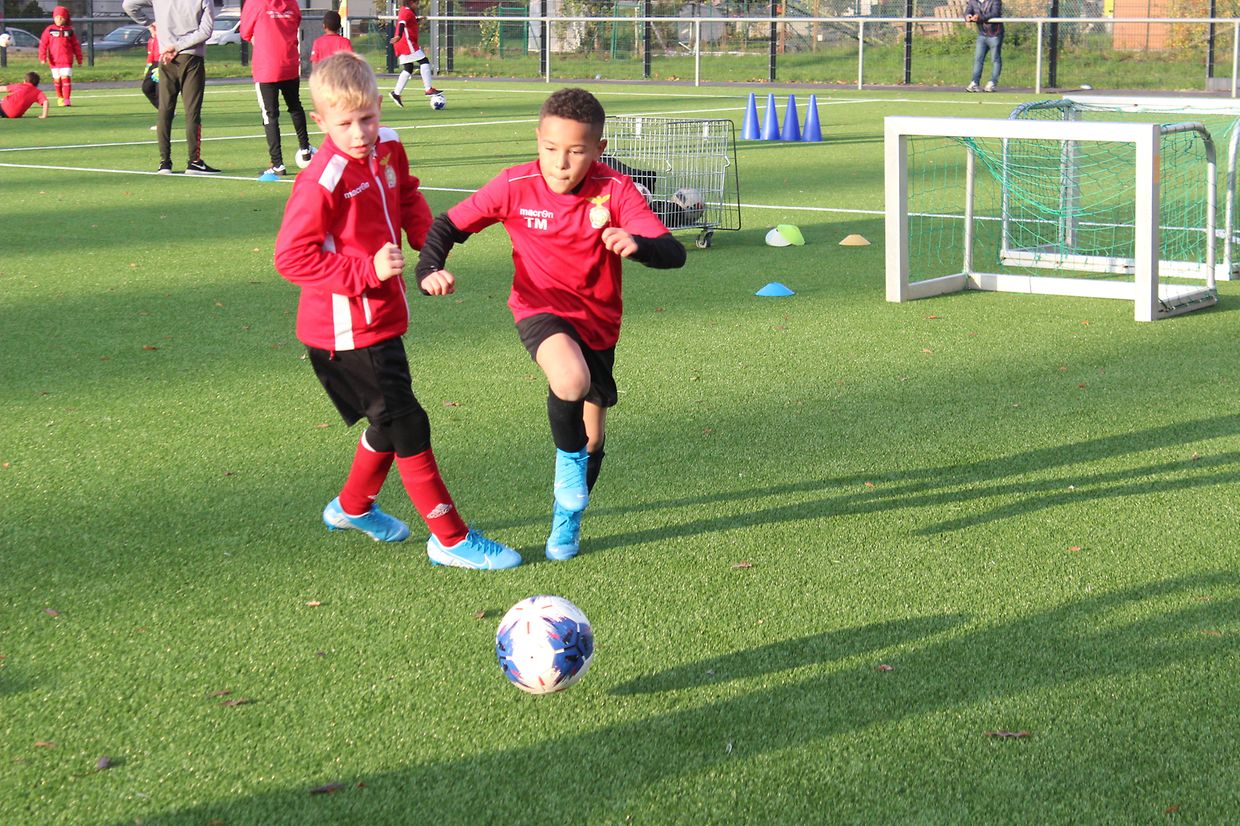 Muita dinâmica nos exercícios de um contra um.