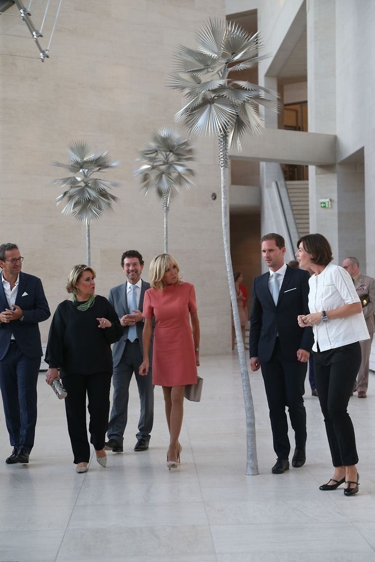 Programme culturel pour les conjoints à Neimënster puis au MUDAM en compagnie de la grande-duchesse Maria Teresa