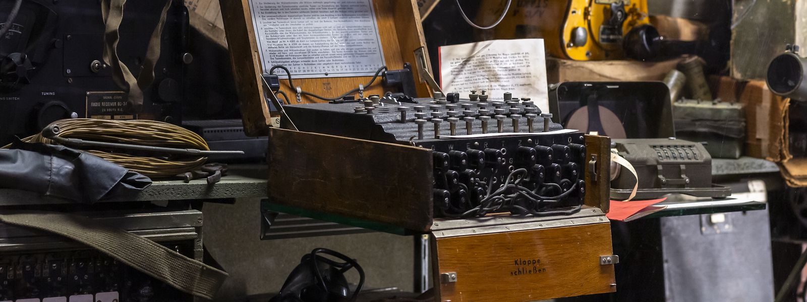 Eine der von den Nazis verwendeten Enigma-Chiffriermaschinen zur Verschlüsselung von Funksprüchen ist in Diekirch zu sehen.