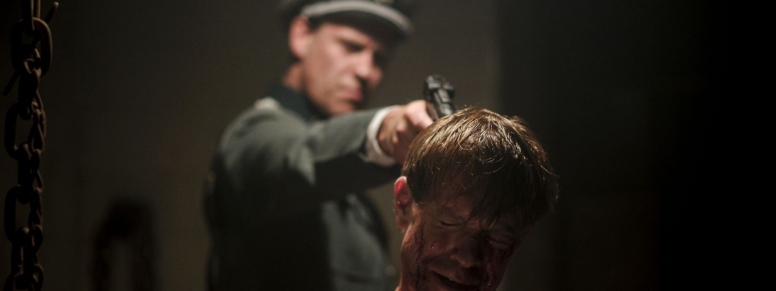 Luc Schiltz (vorne) ist der Held der Geschichte um einen Mord im Ösling. 