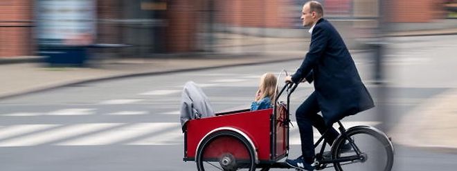 Plus qu'un simple transporteur: le vélo-cargo est devenu un moyen de déplacement en vogue.
