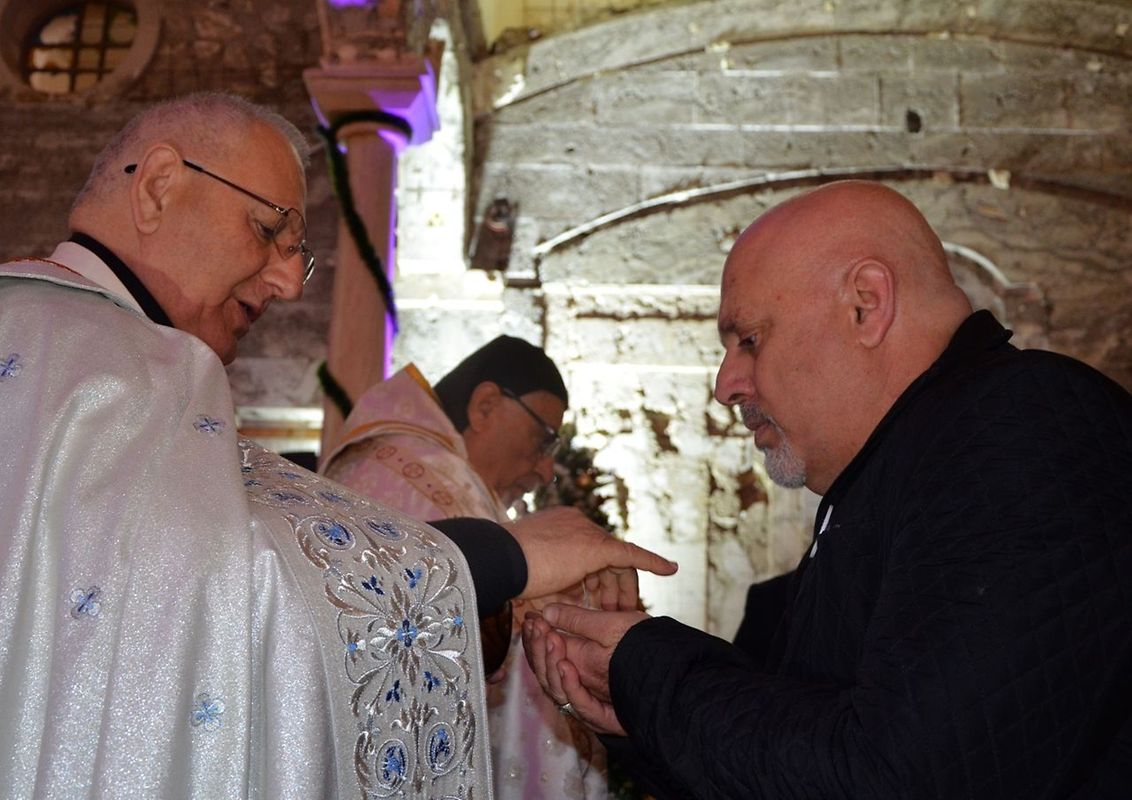 Hunderte Christen haben an der Messe teilgenommen.
