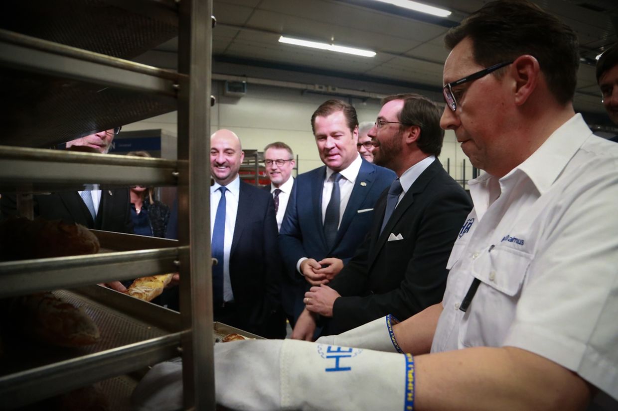 Erbgroßherzog Guillaume nahm das 135. Firmenjubiläum zum Anlass, dem Unternehmen in Strassen einen Besuch abzustatten. 