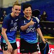 Luxemburger Tischtennis-Wunder: Die 58 Jahre alte NI Xia Lian gewinnt bei ihrer 22. WM-Teilnahme zusammen mit Sarah DE NUTTE sensationell die erste WM-Medaille überhaupt für Luxembrg