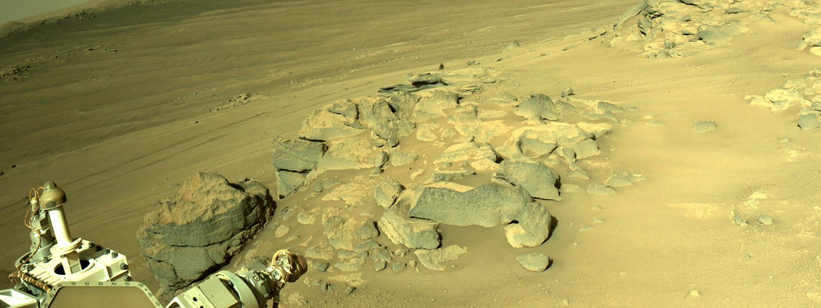 Robô Perseverance recolhe com sucesso primeira amostra de rocha de Marte