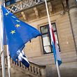 Décès Camille Gira drapeaux en berne devant chambre des députés et dans quartier gouvernemental luxembourg le 17.05.2018 ©Christophe Olinger