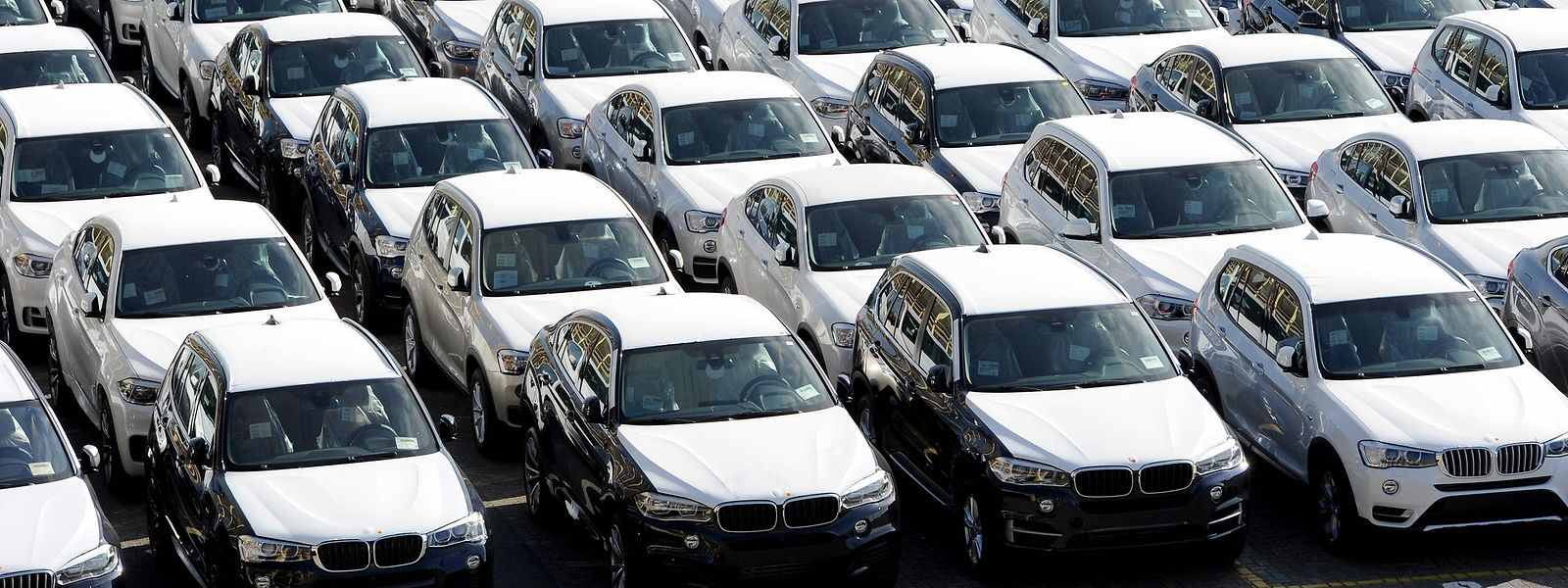 L'accord a pour conséquence l'arrêt, de facto, des ventes de voitures et véhicules utilitaires légers neufs à essence et diesel dans l'UE en 2035.