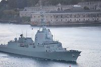 Die Fregatte «Blas de Lezo» verlässt Ferrol, um an einer Nato-Mission im Schwarzen Meer teilzunehmen. Früher als geplant schickt Spanien eines seiner Kampfschiffe, vor dem Hintergrund des sich zuspitzenden Ukraine-Konfliktes, in das Schwarze Meer.