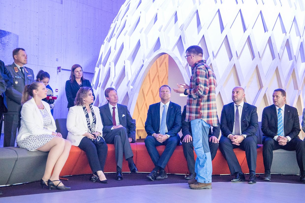 Die luxemburgische Delegation im Naturzentrum Haltia.