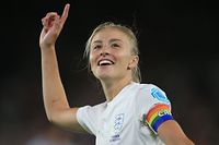 TOPSHOT - England's midfielder Leah Williamson celebrates after winning with her team at the end of the UEFA Women's Euro 2022 semi-final football match between England and Sweden at the Bramall Lane stadium, in Sheffield, on July 26, 2022. - England won 4 - 0 against Sweden. (Photo by Lindsey Parnaby / AFP) / No use as moving pictures or quasi-video streaming. Photos must therefore be posted with an interval of at least 20 seconds.