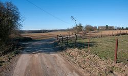 Der ausgebrannte Wagen mit der verkohlten Leiche von Ana Lopes war am 16. Januar 2017 an einem Feldweg bei Roussy-le-Village (F) gefunden worden.