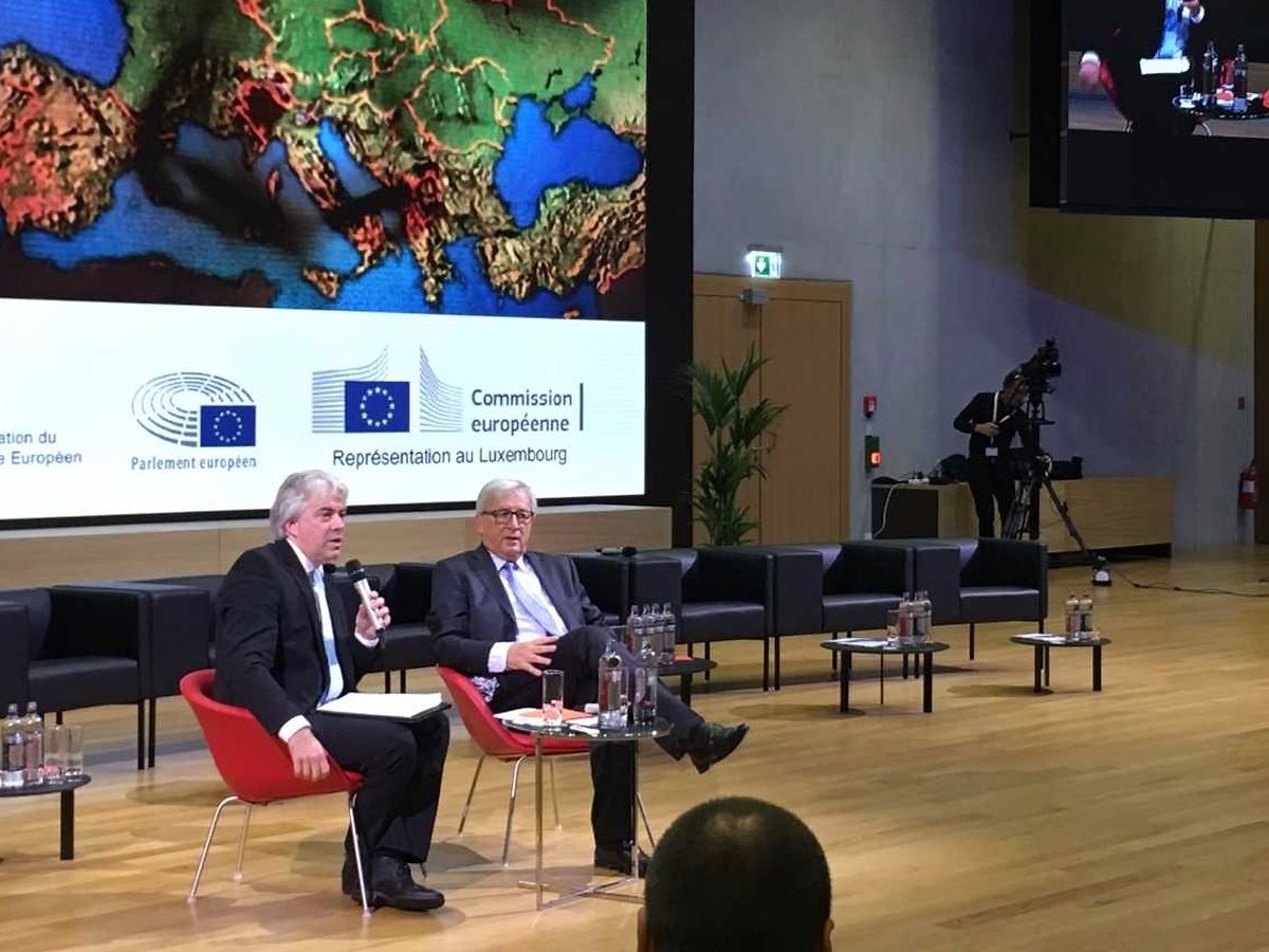 Andreas Fickers e Jean-Claude Juncker. 