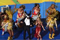 Shakira - hier bei der Schlusszeremonie der Fußball-WM in Brasilien - hat ein "gestohlenes" Lied gecovert.
