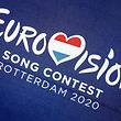 ARCHIV - 30.08.2019, Niederlande, Rotterdam: Logo des Eurovision Song Contest 2020. Der ESC 2020 ist abgesagt. Das teilte die Europäische Rundfunkunion in Genf am 18.03.2020 mit. Grund ist die Unsicherheit für die Planungen durch das neuartige Coronavirus. Foto: Koen Van Weel/ANP/dpa - ACHTUNG: Nur zur redaktionellen Verwendung im Zusammenhang mit einer Berichterstattung den ESC +++ dpa-Bildfunk +++