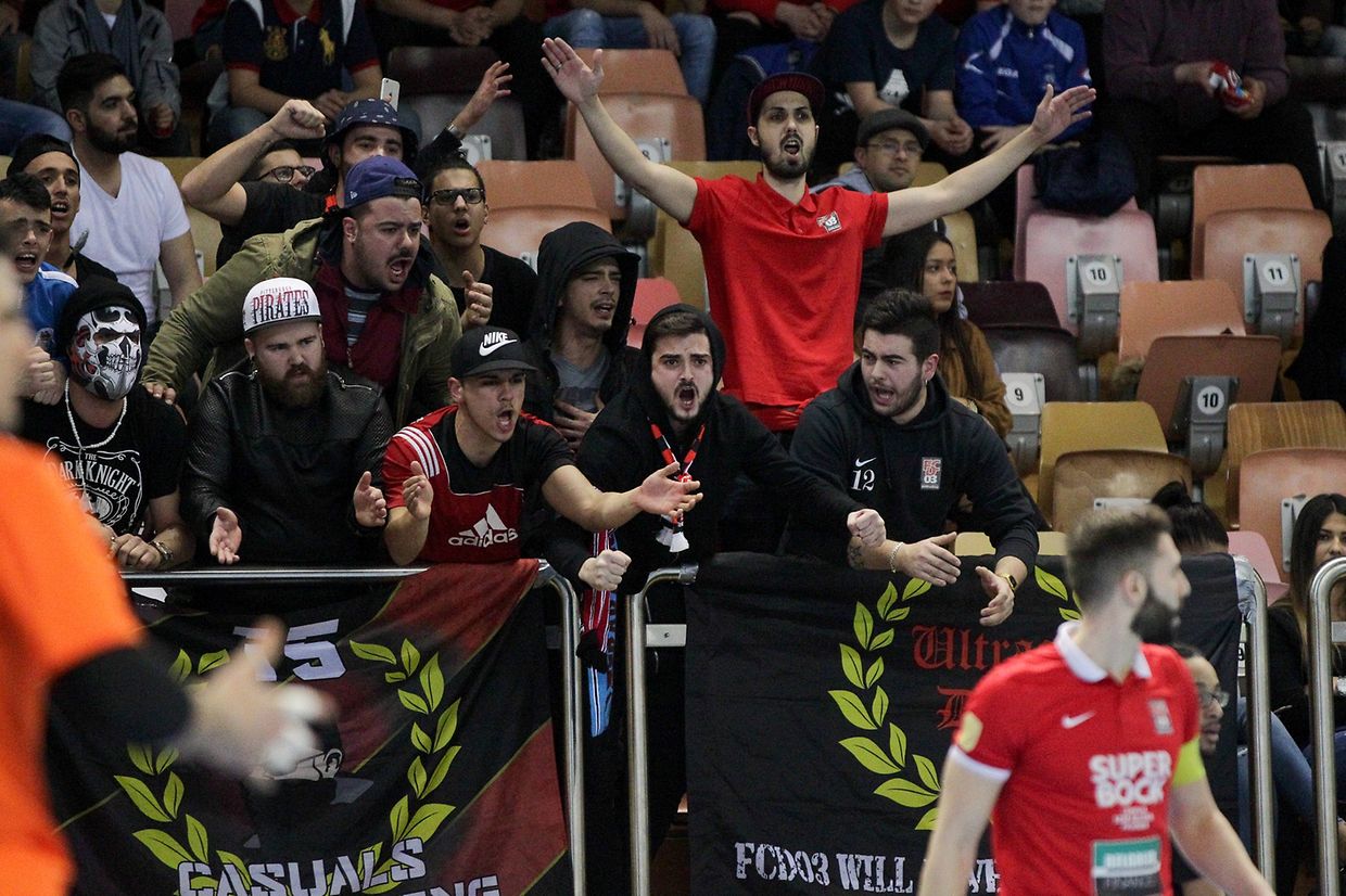 
Numa final electrizante, a ALSS/ FC Münsbach foi a mais feliz e conquistou a taça do Luxemburgo em futsal que na época passada lhe fugiu