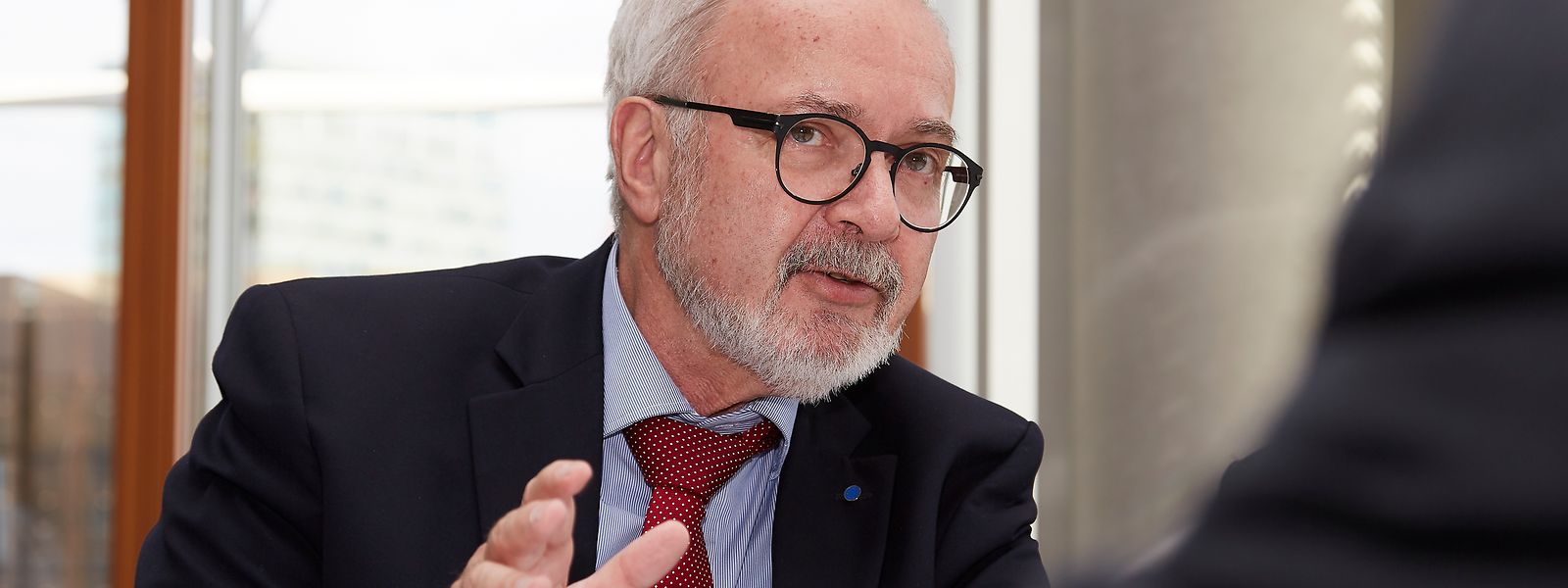 Werner Hoyer ist seit Januar 2012 Präsident der Europäischen Investitionsbank. Er steht am Anfang seiner zweiten sechsjährigen Amtszeit.