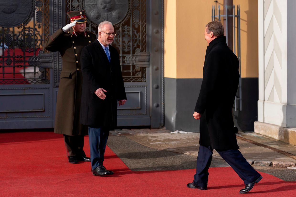  Egils Levits, presidente da Letónia recebe o Grão-Duque Henri.