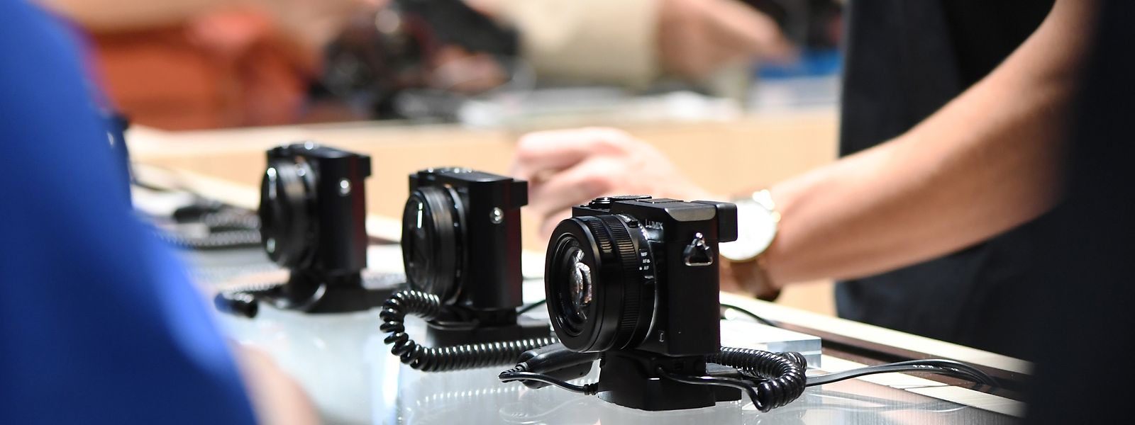Hersteller bieten eine große Auswahl an Kompaktkameras. Die Konkurrenz durch Smartphones wächst jedoch immer mehr.
