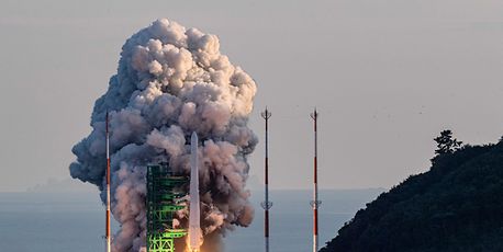 South Korea launches new rocket in boost to space program - Vimarsana News