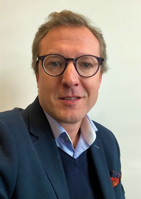 «Le vaccin viendra de notre usine de Puurs (en Belgique). Celle qui produit déjà le Prevenar13"», indique le directeur général de Pfizer Luxembourg, Reginald Decraene.