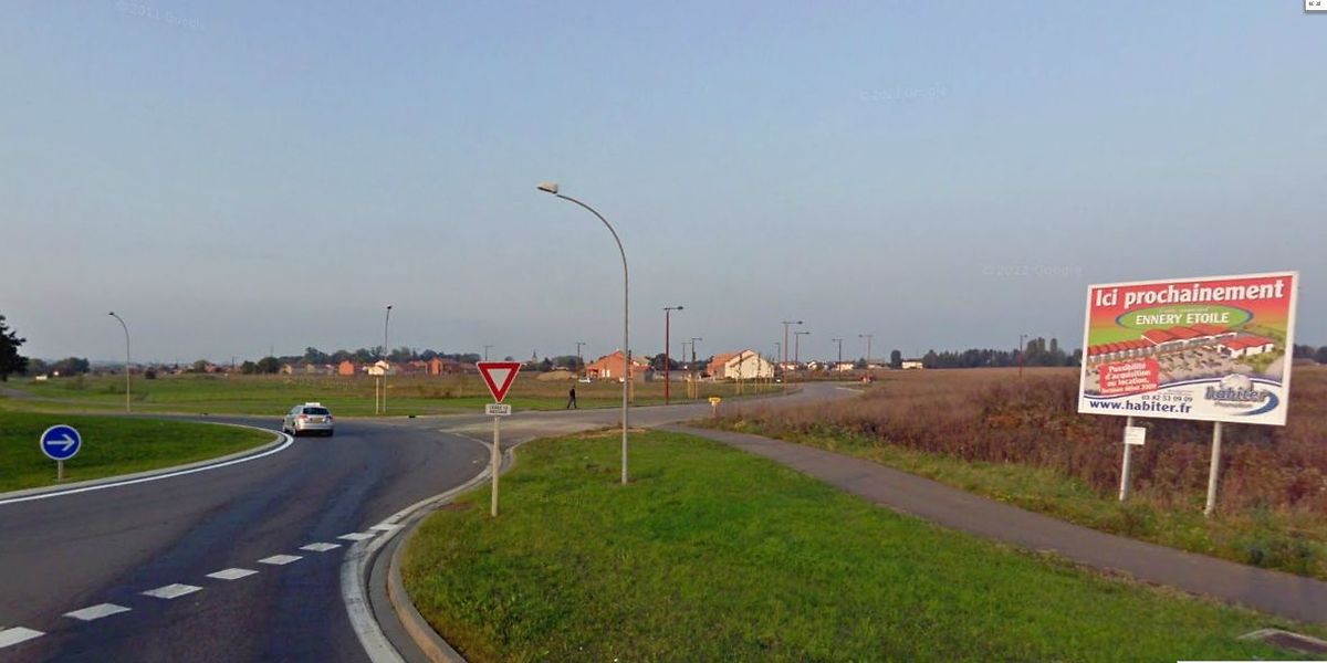 Ennery, le long de la D1, en septembre 2008