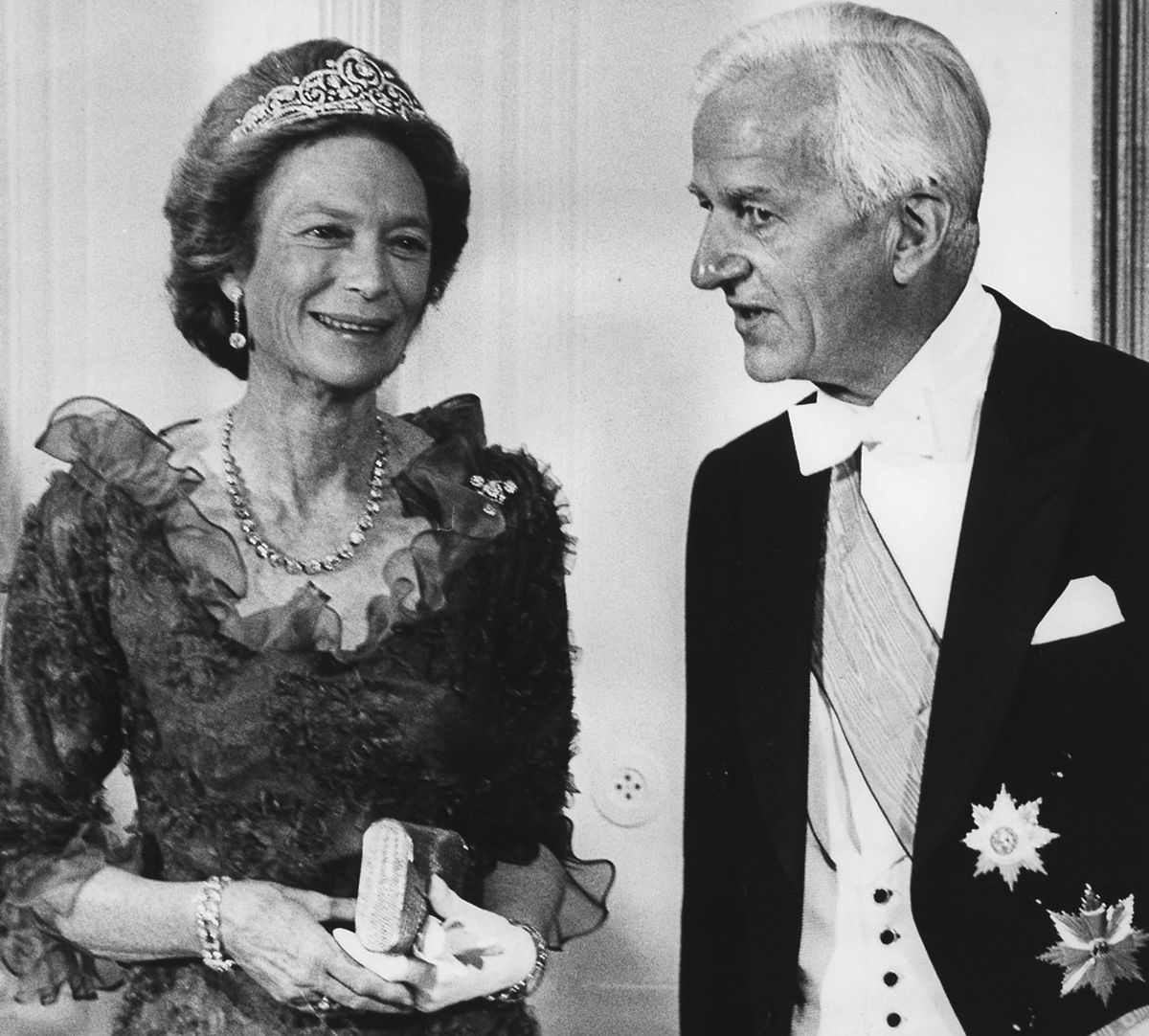 1988 kam von Weizsäcker zu einem Staatsbesuch nach Luxemburg. Hier ist er mit Großherzogin Joséphine-Charlotte zu sehen.