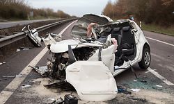 Lok , Unfall Potaschbierg A1, Potaschbierg Richtung Luxemburg , Pkw gegen Lkw , 1 Toter , Foto:Guy Jalllay/Luxemburger Wort