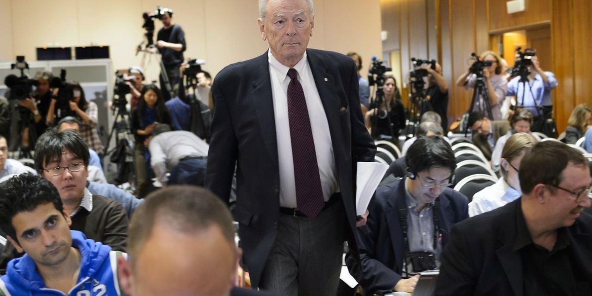 Der Präsident der World Anti-Doping Agency (WADA), Richard W Pound, stellte den Bericht über Doping- und Korruption in der Leichtathletik vor.