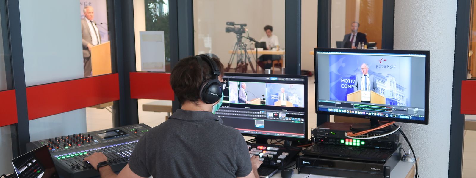 In Petingen wurde die Ratssitzungen gelichzeitig auf dem Lokalsender „Pétange Info TV“ übertragen.