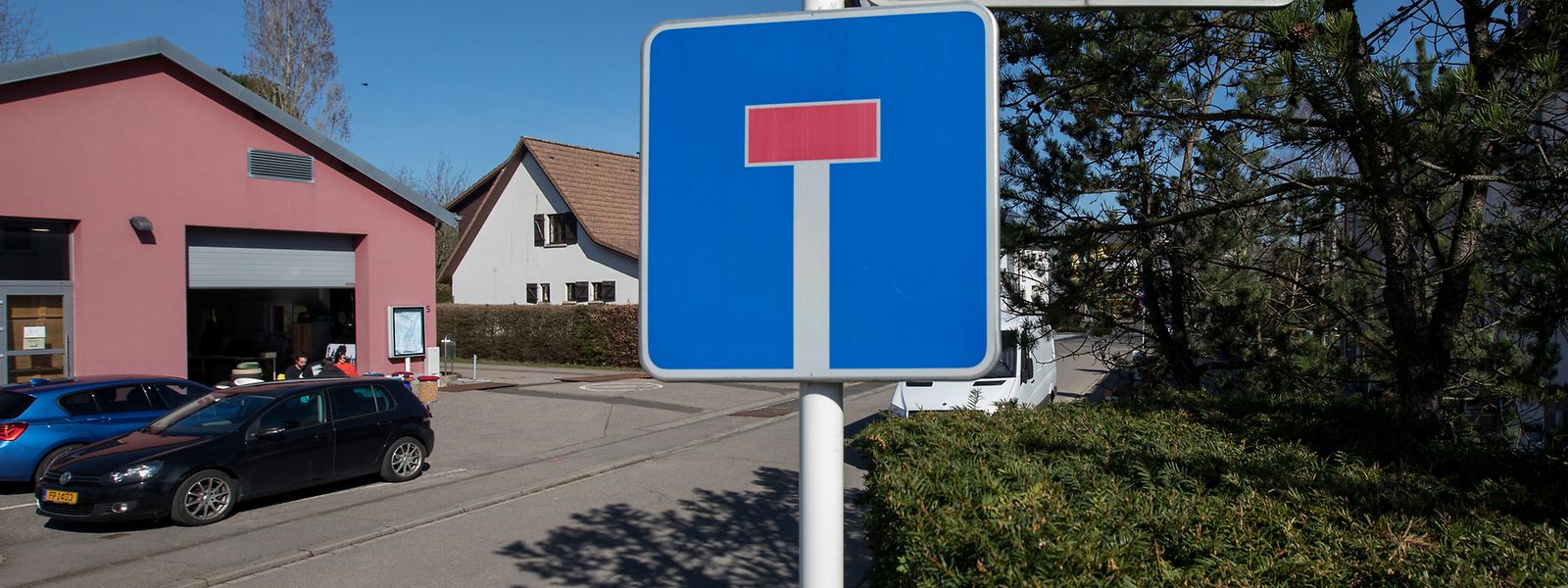 In dieser Sackgasse, in der Rue Nic Welter in Sandweiler, endete die Verfolgungsfahrt am 1. November 2010.