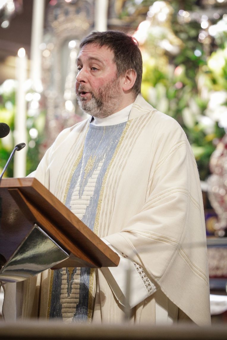Messe für Leideleng Saint - Corneille (Leideleng) und Lëtzebuerg Notre - Dame (Luxemburg Gaasperech - Hollerech).