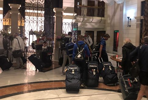 FLF-Auswahl in Zypern: Allein, allein