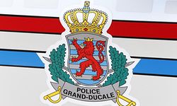 Fahrer und Beifahrer des Traktors wurden verletzt und wurden zur Behandlung ins Krankenhaus verbracht. 