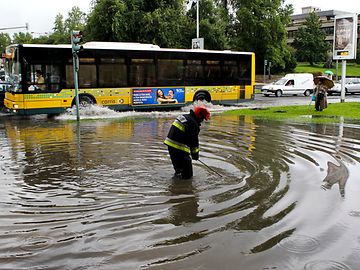 Mau tempo: Lisboa alagou ao fim de duas horas de chuva intensa