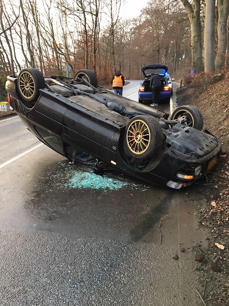 Aus bisher ungeklärten Gründen verlor der Fahrer die Kontrolle.