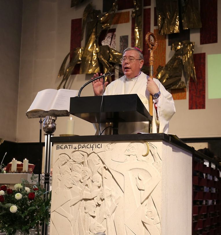 Im Einsatz für den Frieden gelte es gegen Ungerechtigkeiten zu kämpfen und in diesem Sinne Flüchtlinge aufzunehmen, so der Erzbischof.