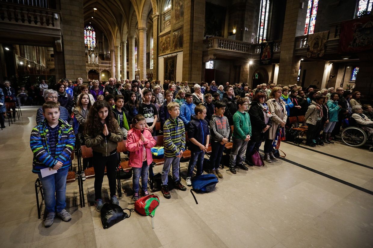 Messe für die neue Pfarrei: “Notre-Dame-de-l’Évangile“ (Schëffleng, Monnerech, Steebrécken).