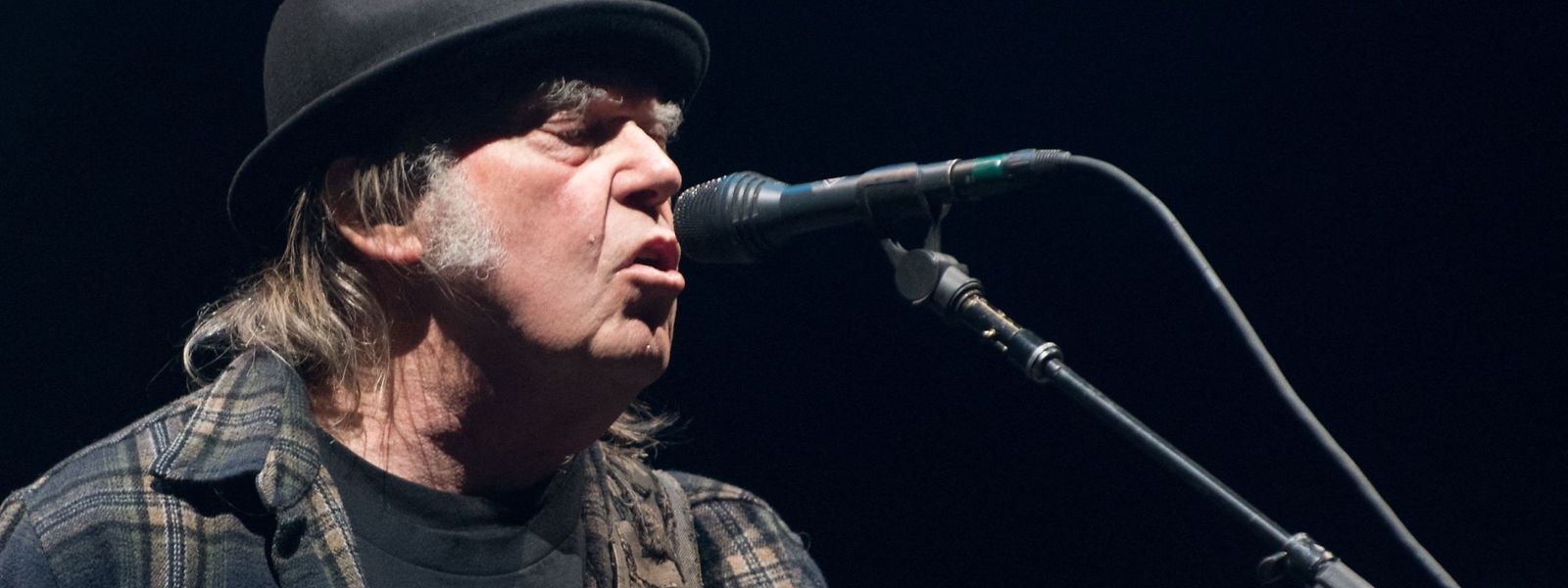 Neil Young auf der Bühne in Quebec im Juli 2018.